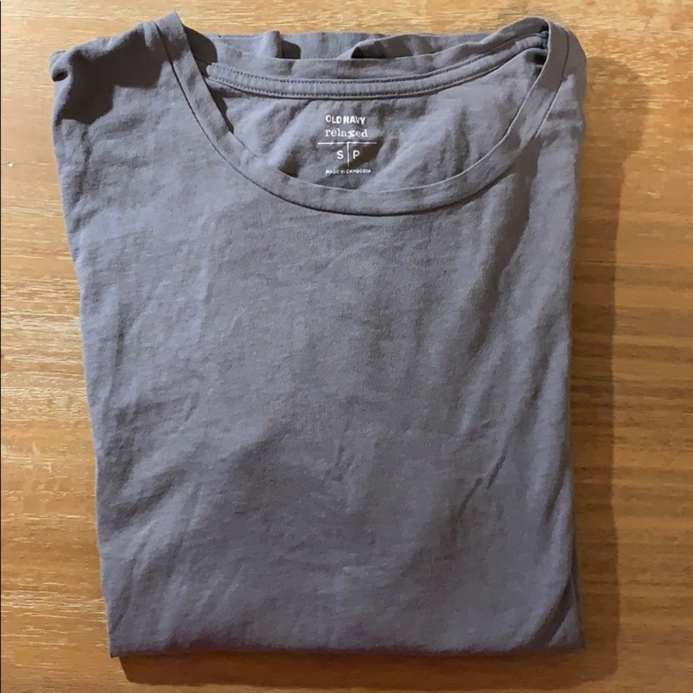 Old navy t-shirt